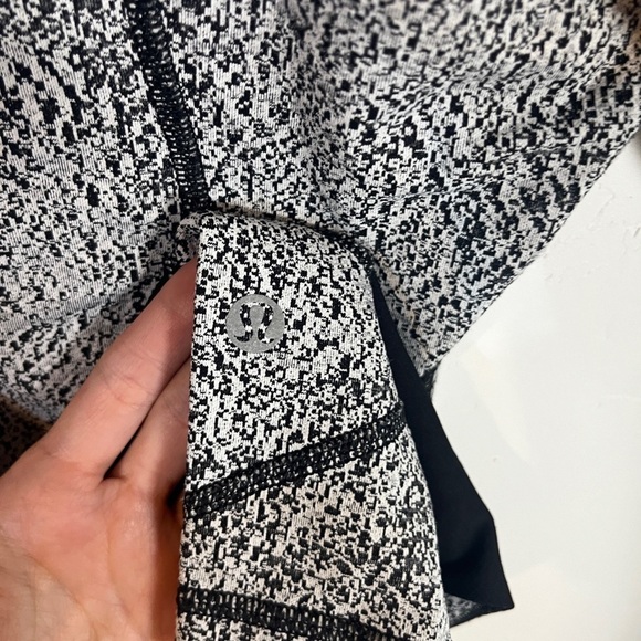 Lululemon Pace Rival Black Gray White Speckled Crop Leggings Size 8 - Picture 5 of 5